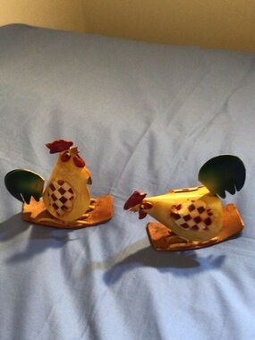 Farmhouse Pair Metal Chickens